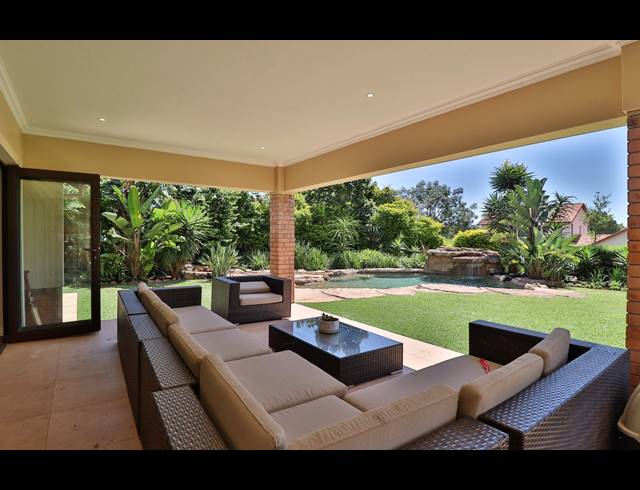 5 BEDROOM HOUSE SOLD IN CLIFTON HILL ESTATE